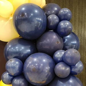 تم سرمه ای طلایی